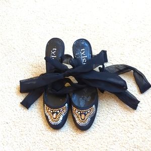 Beautiful Black Raw Silk Herls
